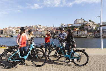 Tour en bicicleta eléctrica por lo más destacado de Oporto